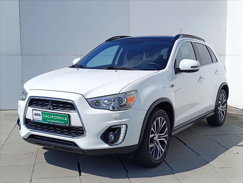 Mitsubishi ASX 1,6 DI-D 4x4 Kamera Navigace - fotka 2 z 37