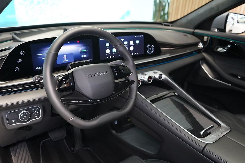 Omoda Ostatní 1.5 T-GDI 3DHT AWD PREMIUM - fotka 15 z 53
