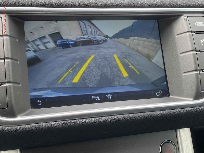 Land Rover Range Rover Evoque (2018) 2.0 Si4 4x4, AT, navi, kamera - fotka 18 z 18