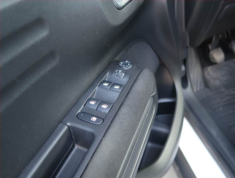 Citroën C3 Aircross (2021) Shine 1.2 PureTech, Serv.kniha - fotka 16 z 18