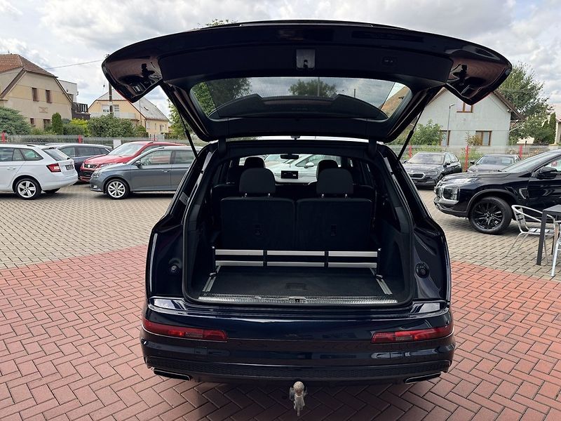 Audi Q7 (2016) 3.0TDi S-Line LED Bose Vzduch - fotka 24 z 50