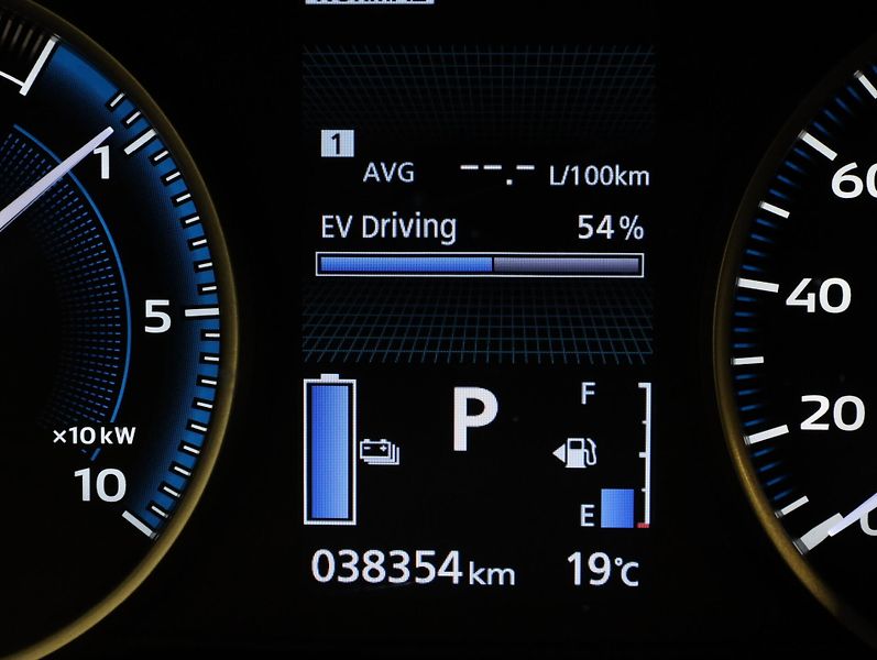 Mitsubishi Eclipse Cross (2022) 2.4i PHEV,4x4, nové ČR 1.maj. - fotka 24 z 30