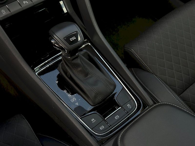 Škoda Karoq (2022) 1.5 Tsi 110 kW DSG Style Plus - fotka 18 z 27