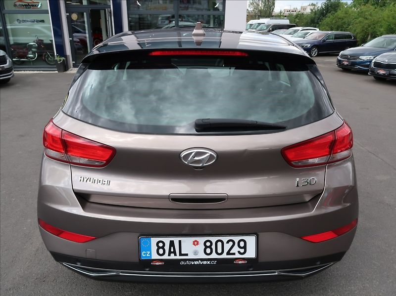 Hyundai i30 1,0 T-GDi,88kW,Comfort,NovéČR - fotka 8 z 28