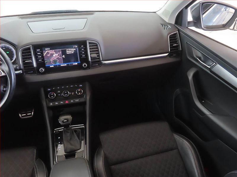 Škoda Karoq (2018) Style 1.6 TDI, Automat, Kůže - fotka 8 z 13