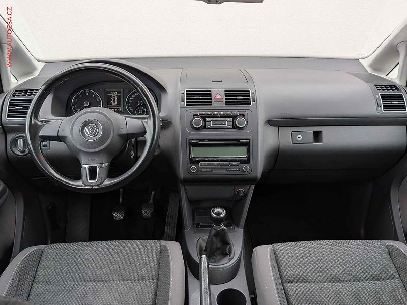 Volkswagen Touran (2011) 1.4TSi, AC, temp - fotka 8 z 15
