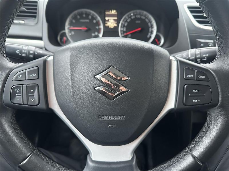Suzuki Swift 1,2 4x4 1.majitel - fotka 20 z 26