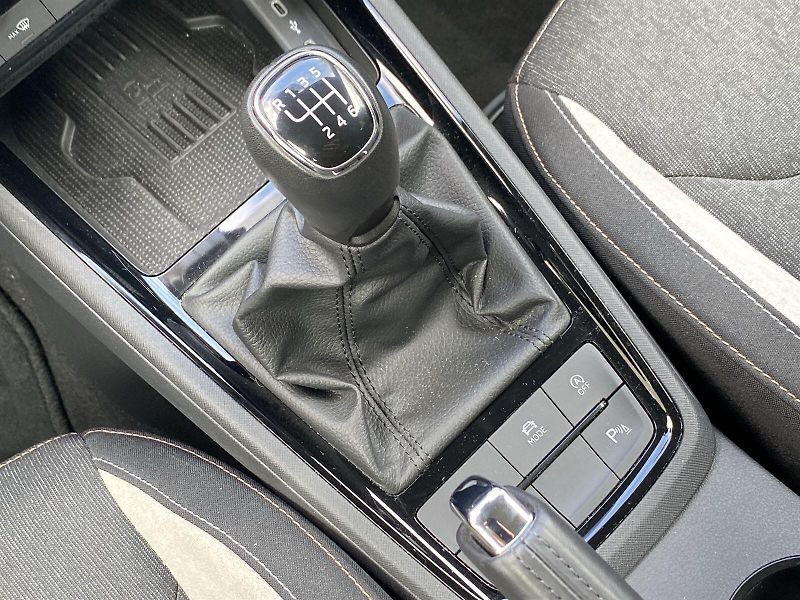 Škoda Scala (2025) 1.0 TSI Top Selection - fotka 17 z 33