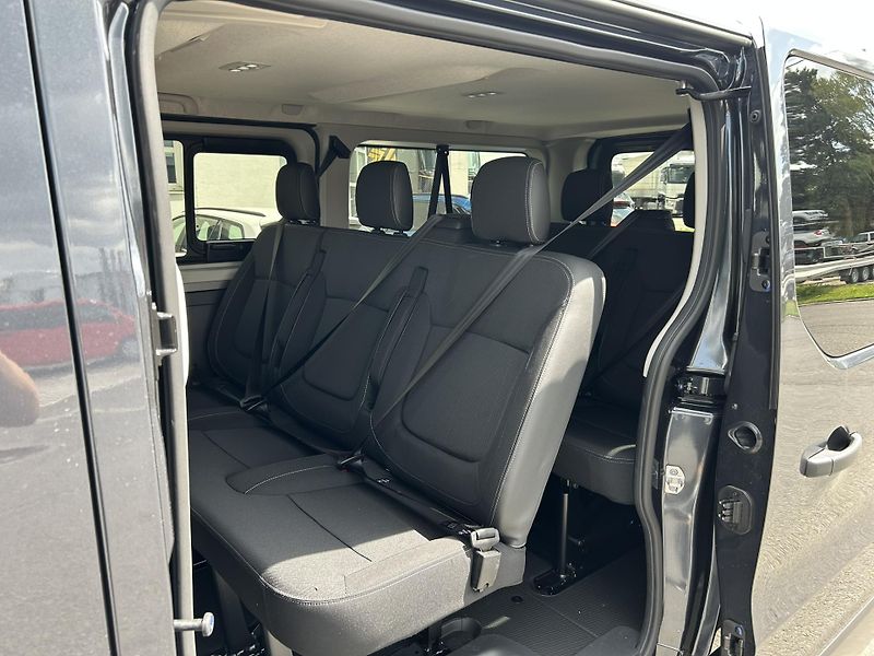 Renault Trafic (2026) COMBI L2H1 170k AT9 RED 8 MÍST - fotka 6 z 36