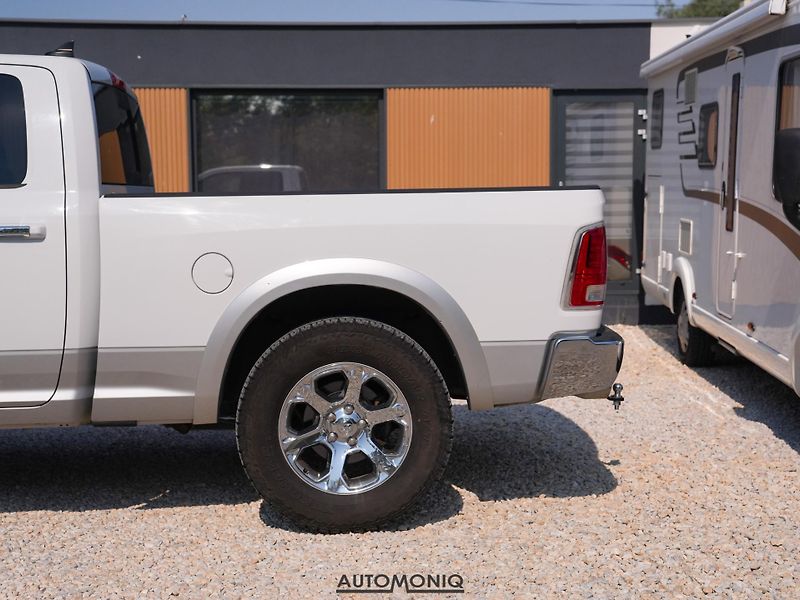 Dodge RAM 1500 (2013) 5.7 Hemi Quadcab LoneStar - fotka 19 z 21