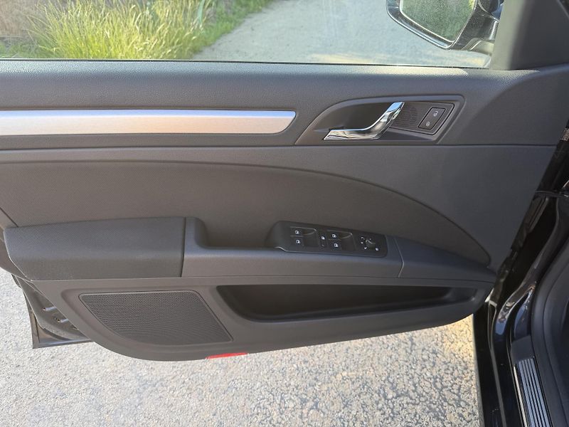 Škoda Superb (2014) 2,0TDI 125kW DSG ELEGANCE - fotka 17 z 81