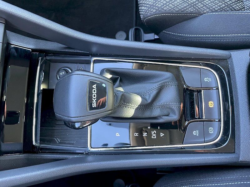 Škoda Karoq (2025) TOP SEL TS 110/1.5 A7F - fotka 20 z 37