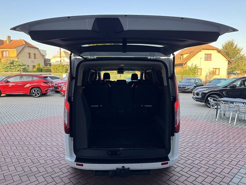 Ford Tourneo Custom (2022) 2.0EcoBlue Xenony Navi Kamera - fotka 23 z 49