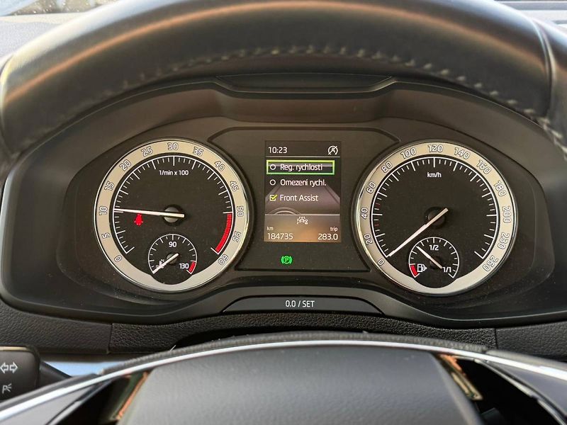 Škoda Karoq Ambition 2,0 TDI 85 kW 6° MP - fotka 25 z 37
