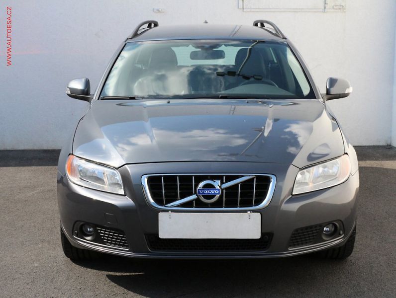 Volvo V70 (2008) 2.5, autoAC, temp - fotka 2 z 3