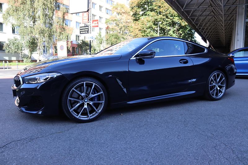 BMW Řada 8 BMW M850i xDrive Coupe - fotka 22 z 60