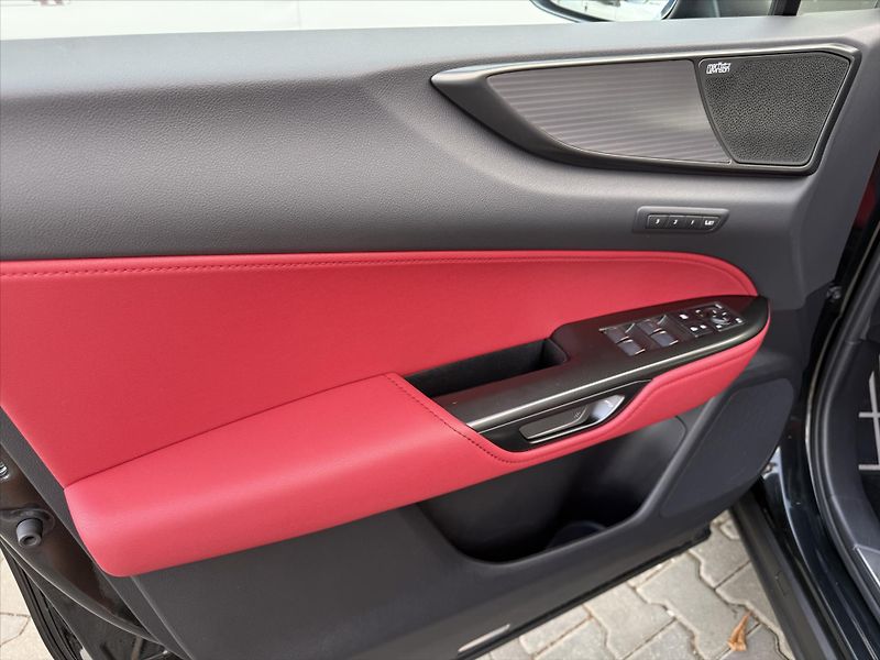 Lexus NX 350h 2,5 F-sport TOP, 4x4 - fotka 26 z 28