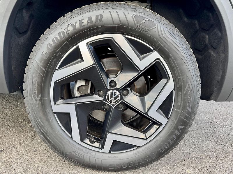 Volkswagen Touareg (2024) Model 2025, Kůže, VZDUCH,Tažné - fotka 40 z 40