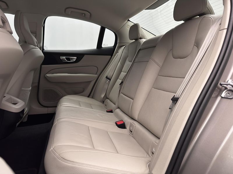 Volvo S60 T5 INSCRIPTION CZ - fotka 5 z 44