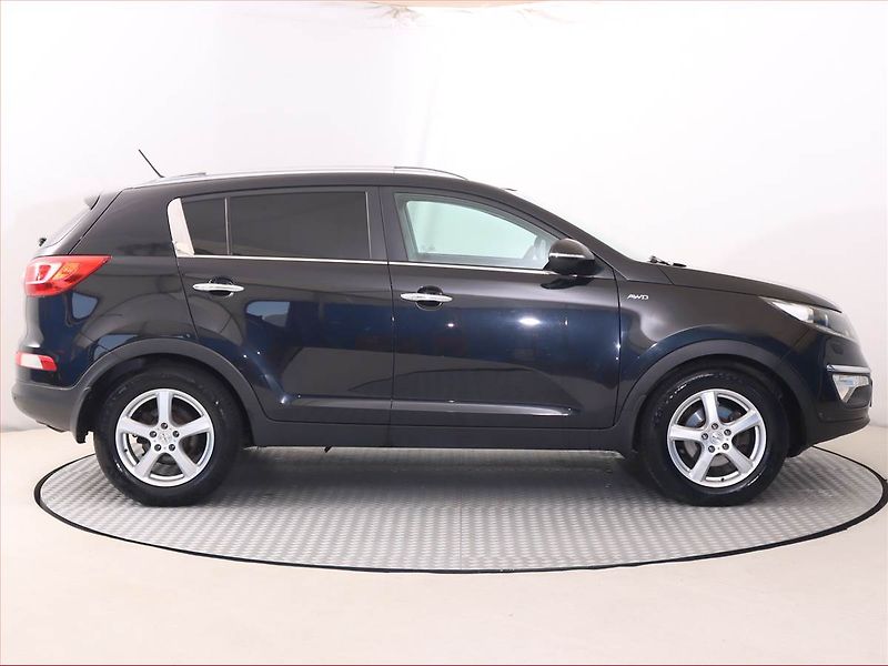 Kia Sportage (2012) 2.0 CRDi, 4X4, Tempomat - fotka 6 z 17