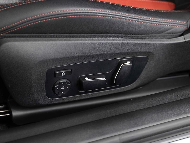 BMW Řada 4 M440i xDrive Coupe - fotka 20 z 23
