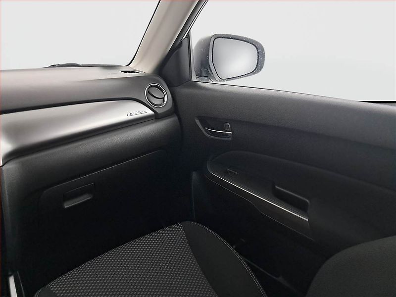 Suzuki Vitara (2022) Premium 1.4 BoosterJet - fotka 8 z 17