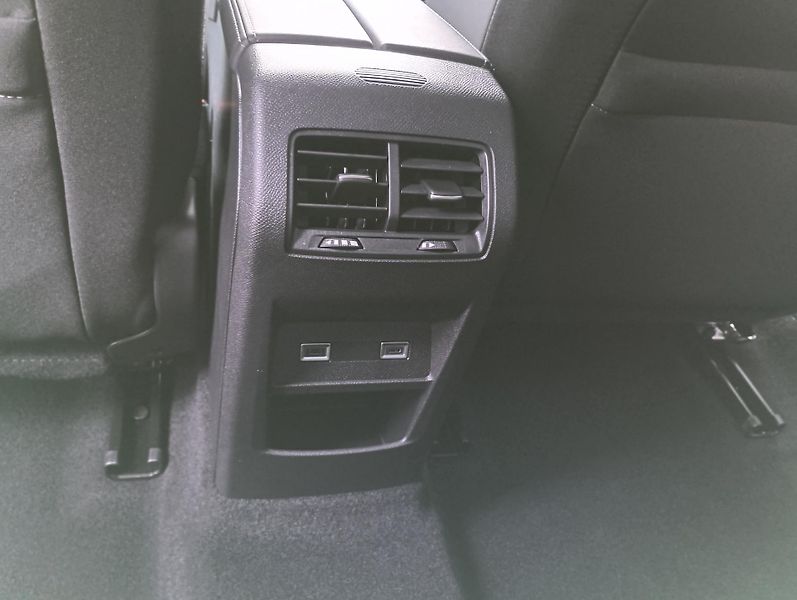 Peugeot 408 (2026) ALLURE Hybrid 145 e-DCS6 - fotka 10 z 11