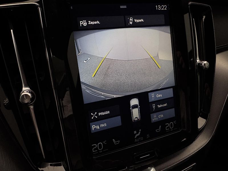 Volvo XC60 T8 AWD RECHARGE R-DESIGN AUT - fotka 50 z 51