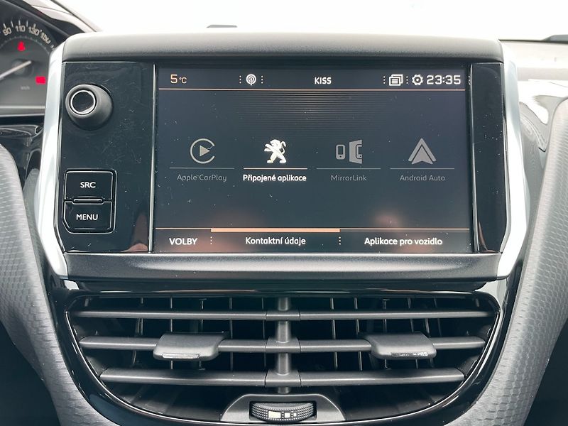 Peugeot 2008 (2019) 1.2PT 61kW Navigace! Car Play - fotka 22 z 25