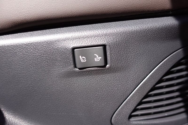 Lexus RX 450h plus RX450h+ Plug-in Luxury Panoram - fotka 19 z 43