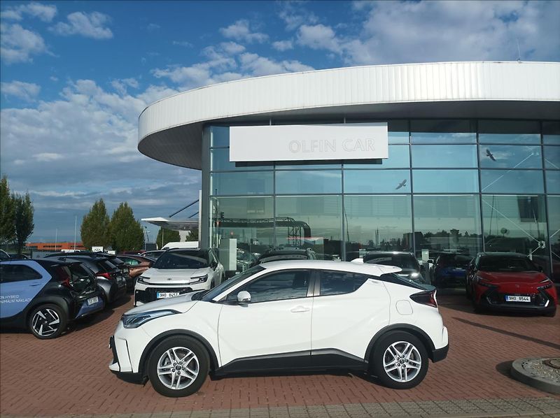 Toyota C-HR 1,8 Comfort - fotka 2 z 20
