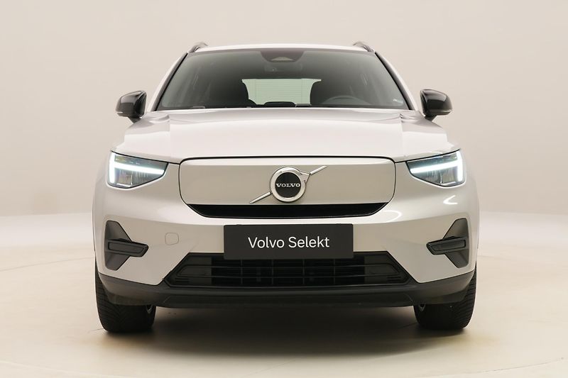 Volvo XC40 PURE ELECTRIC RECHARGE PLUS - fotka 16 z 50