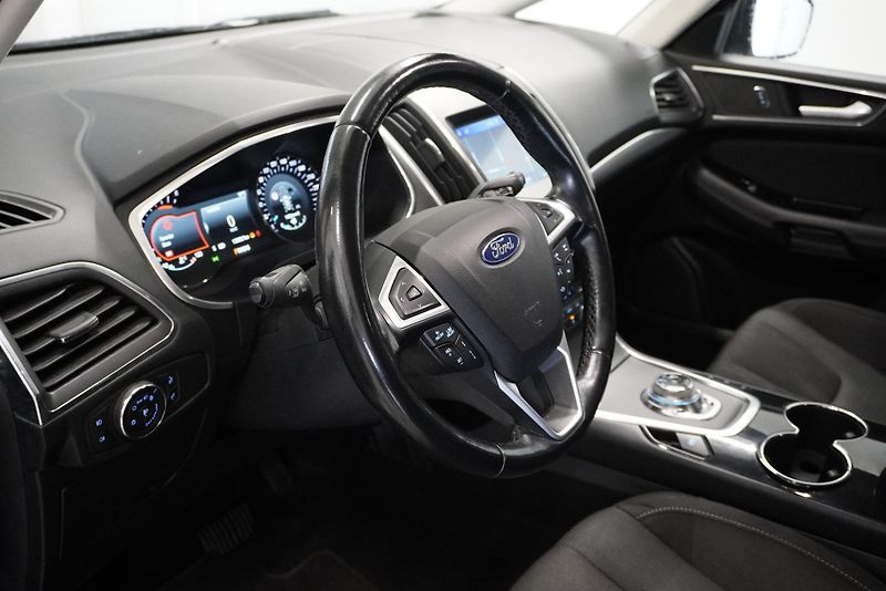 Ford S-MAX 2.0 140 kW TITANIUM,139 000KM - fotka 13 z 30