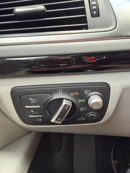 Audi A7 (2012) Max výbava, S-line,Nová STK - fotka 24 z 26