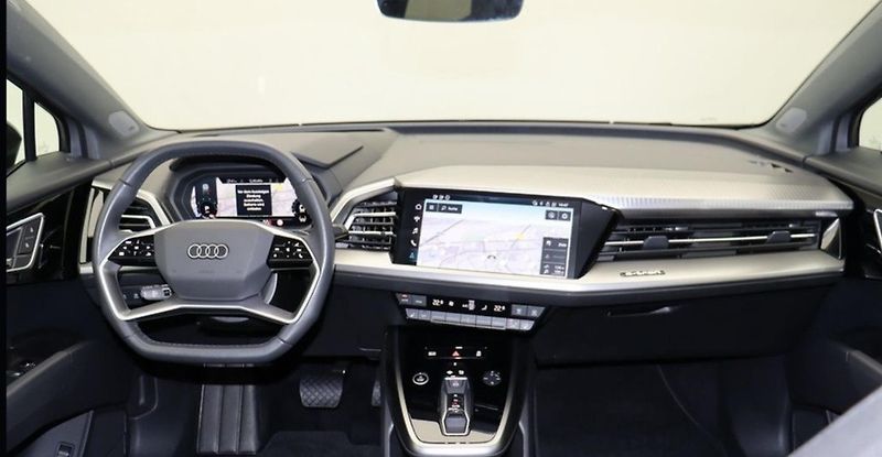 Audi Q4 e-tron  50 quattro S-LINE 21