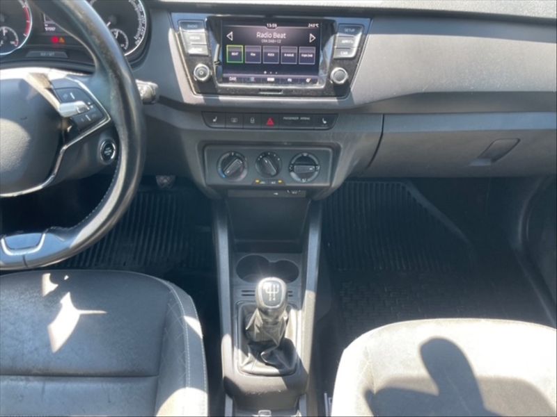 Škoda Fabia 1,0 TSI Ambition - fotka 10 z 11