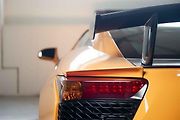Jeden z 50 vyrobených kusů Lexusu LFA Nürburgring Edition je na prodej