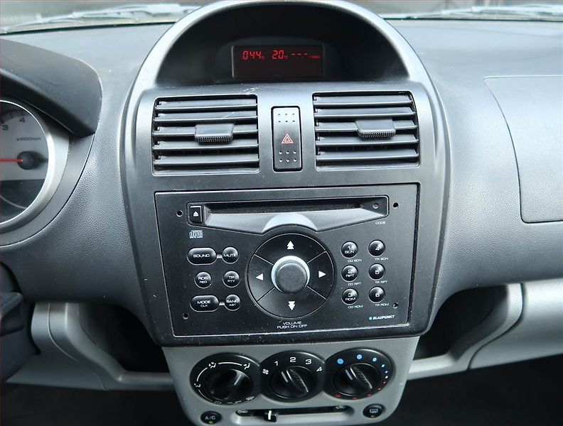 Suzuki Ignis (2008) 1.3, Klima, oblíbený vůz - fotka 12 z 14