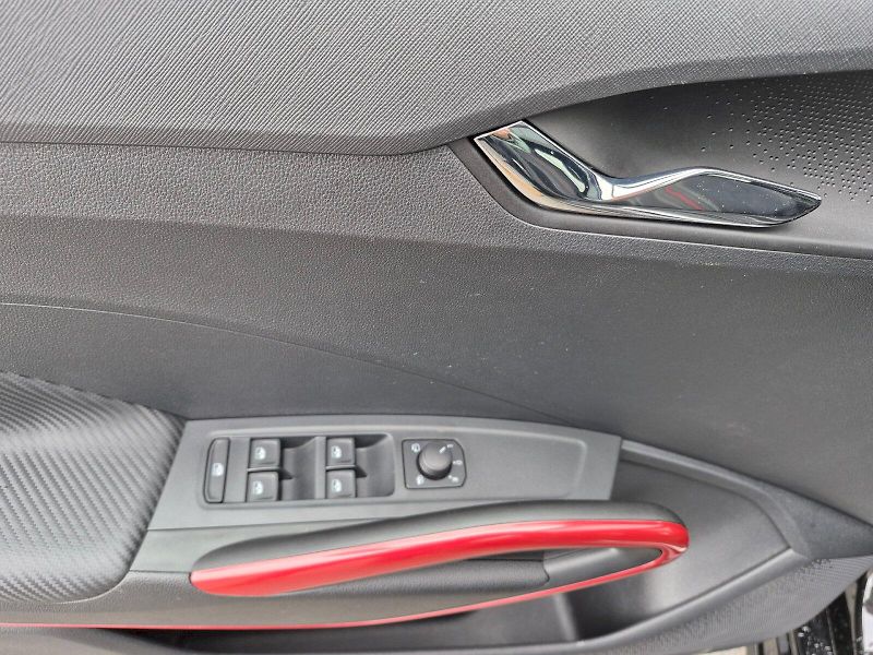 Škoda Fabia (2025) Monte Carlo 1.0 TSI 85kW - fotka 11 z 29