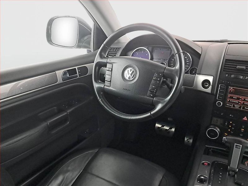 Volkswagen Touareg (2008) R-Line 3.0 TDI, 4X4, Automat - fotka 7 z 23