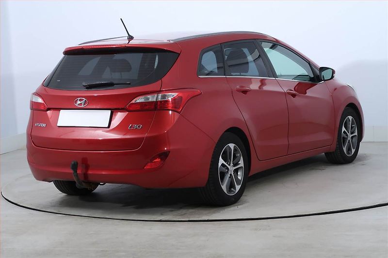 Hyundai i30 (2016) 1.6 MPI, Tempomat - fotka 5 z 18