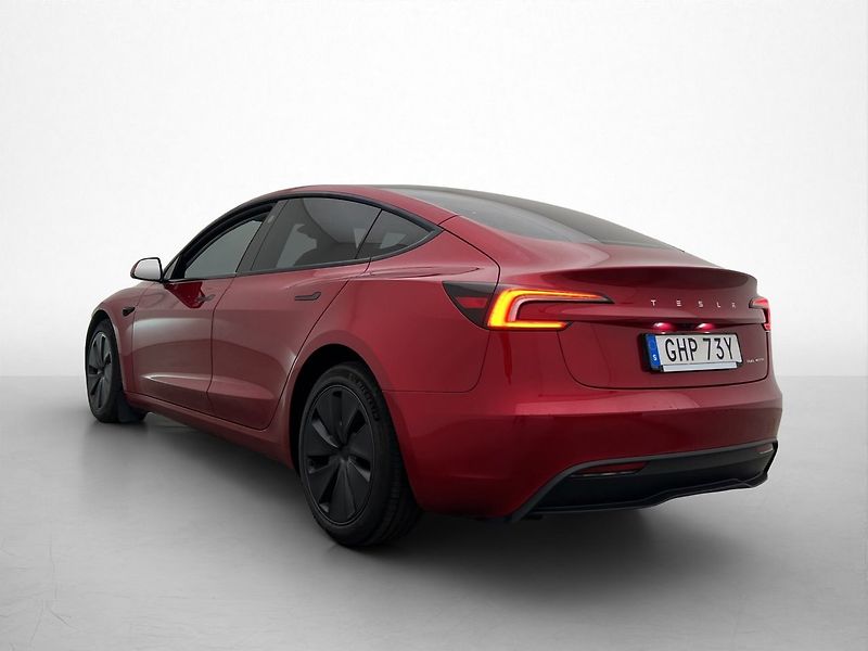 Tesla Model 3 Long Range AWD Highland - fotka 6 z 35