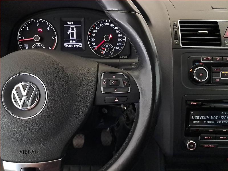 Volkswagen Touran (2011) 1.6 TDI, 7 míst, Serv.kniha - fotka 18 z 22