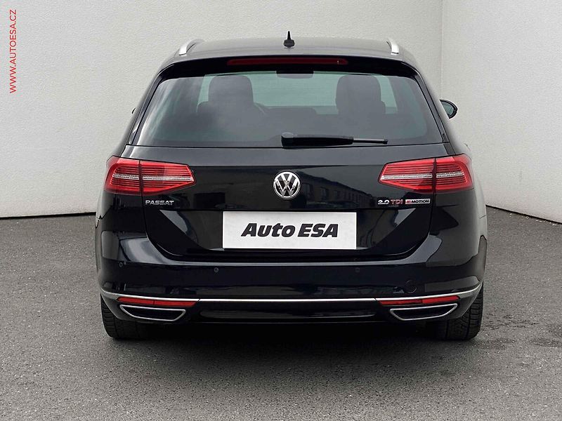 Volkswagen Passat (2014) 2.0 TDI 4Motion, ČR - fotka 5 z 19