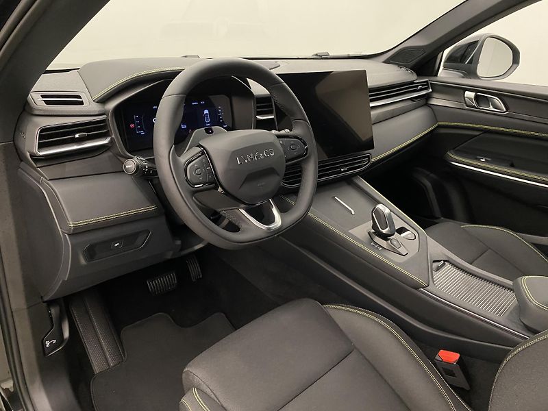 Lynk & Co 01 (2025) 01 CORE PHEV - fotka 25 z 90