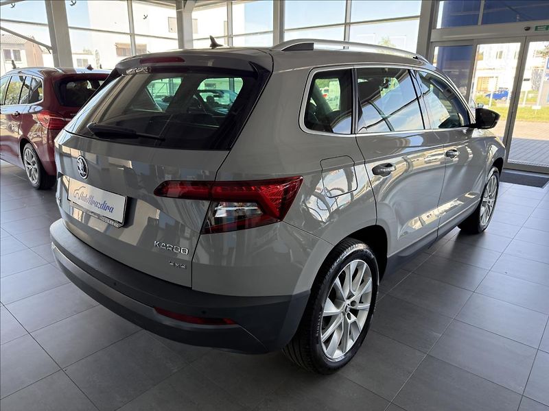 Škoda Karoq 2,0   TDI 110kW,4X4,SERVISKA - fotka 6 z 25