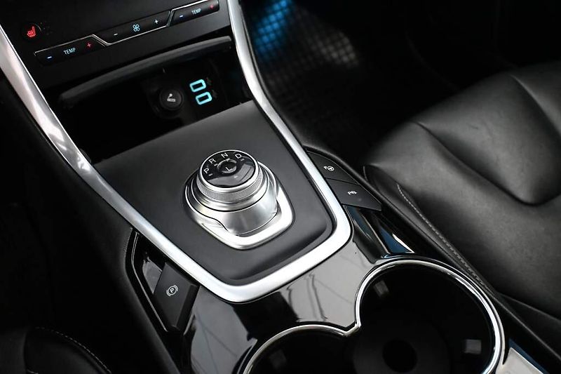 Ford S-MAX (2023) 2.5 LED SONY ACC Tažné FHEV Ti - fotka 20 z 38