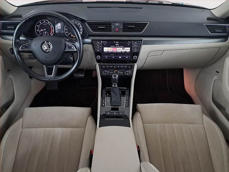 Škoda Superb (2015) Style Plus 1.4 TSI, Automat - fotka 8 z 22