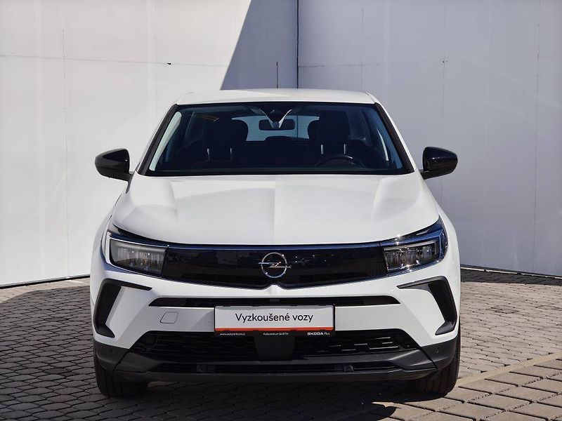 Opel Grandland MT6 1,2 TURBO - fotka 4 z 23
