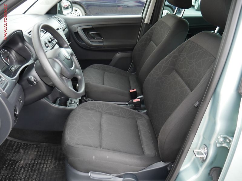 Škoda Fabia (2012) 1.2 TSi, Family, +kola - fotka 9 z 14